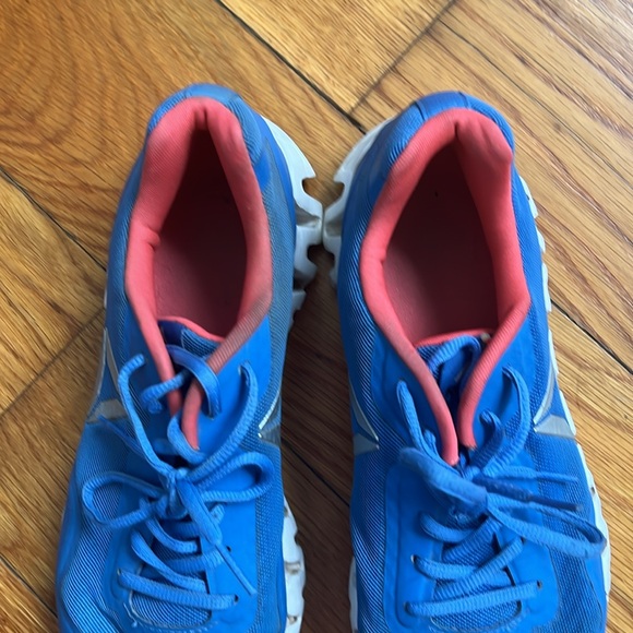 Reebok Zig Tech Woman’s Sneakers Blue/Silver 9 - Picture 10 of 10